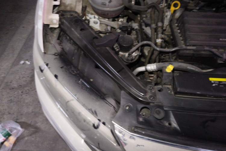 Used Volkswagen Sagitar 2021 280TSI DSG Comfort Connect Edition Engine Bay Right
