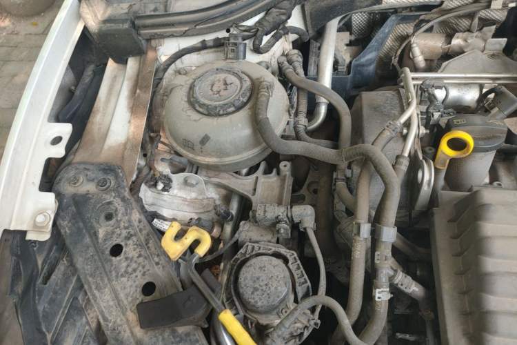 Used Volkswagen Sagitar 2021 280TSI DSG Excellence Edition Engine Bay Right