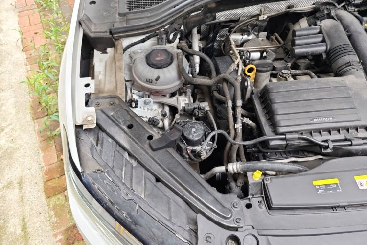 Used Volkswagen Sagitar 2021 280TSI DSG Excellence Edition Engine Bay Right