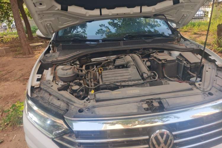 Used Volkswagen Sagitar 2021 280TSI DSG Luxury Smart Connectivity Edition Engine Bay Right