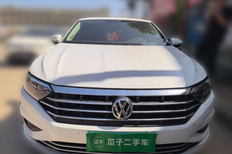 Used Volkswagen Sagitar  Front