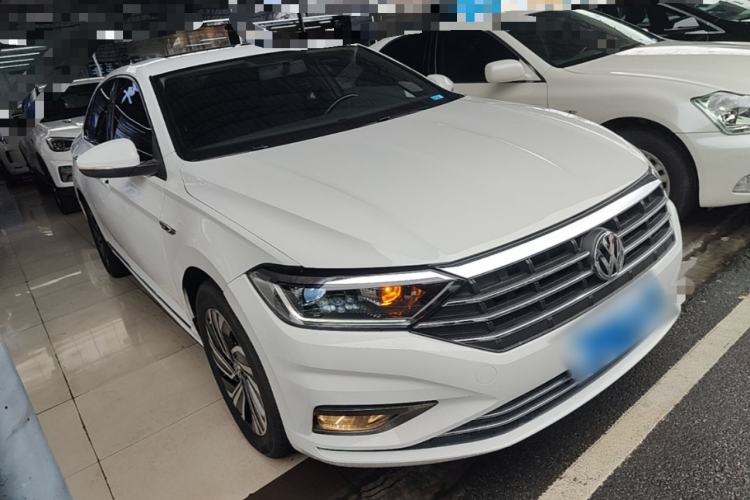 Used Volkswagen Sagitar 2021 280TSI DSG Excellence Edition Front Right 45 Deg