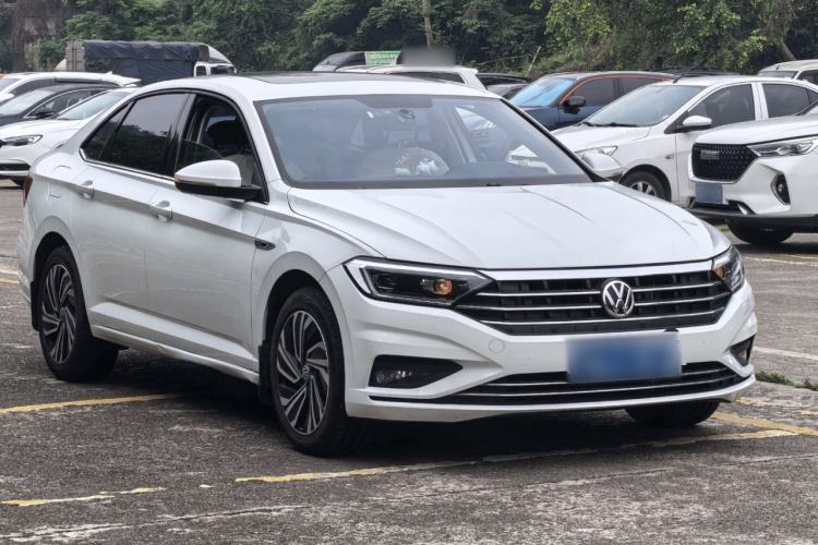 Used Volkswagen Sagitar 2021 280TSI DSG Excellence Edition Front Right 45 Deg