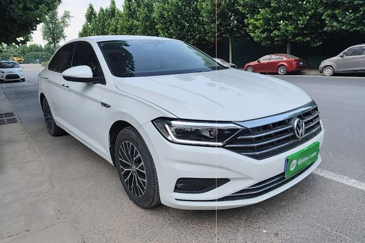 Used Volkswagen Sagitar 2021 280TSI DSG Comfort Connect Edition Front Right 45 Deg