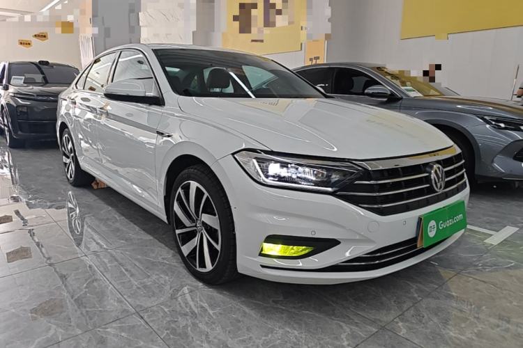 Used Volkswagen Sagitar 2021 280TSI DSG Excellence Edition Front Right 45 Deg