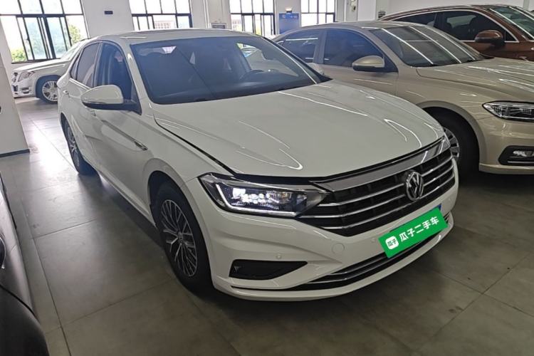 Used Volkswagen Sagitar 2021 200TSI DSG Comfort Connect Edition Front Right 45 Deg