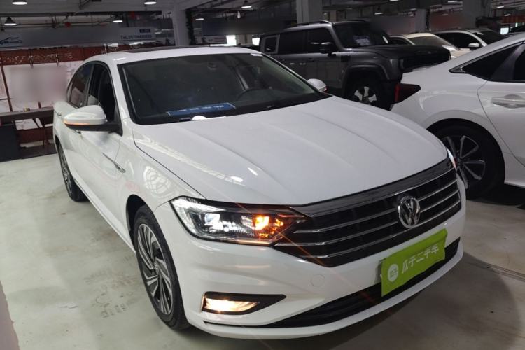 Used Volkswagen Sagitar 2021 280TSI DSG 30th Anniversary Edition Front Right 45 Deg