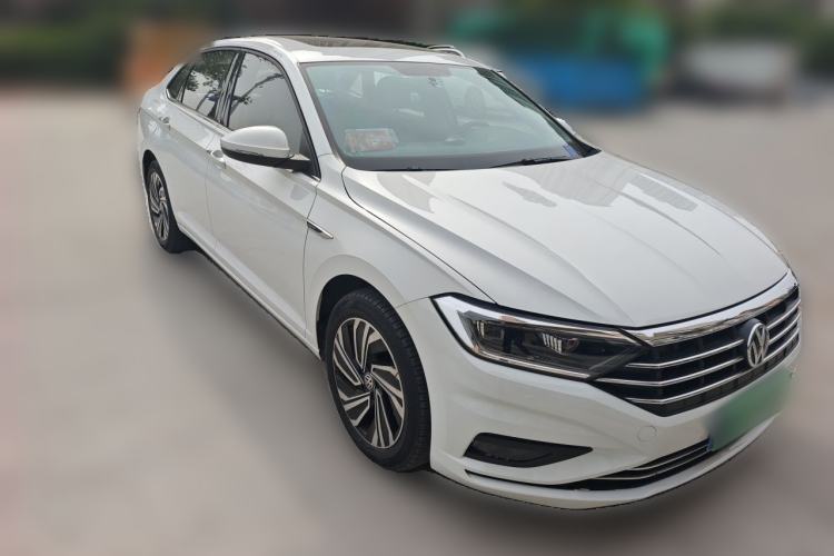 Used Volkswagen Sagitar 2021 280TSI DSG Excellence Edition Front Right 45 Deg