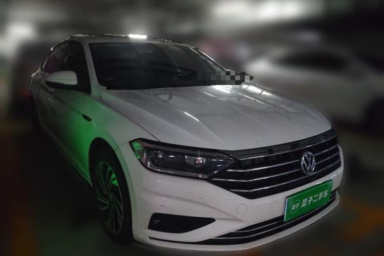 Used Volkswagen Sagitar 2021 200TSI DSG Excellence Edition Front Right 45 Deg