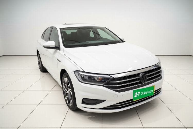 Used Volkswagen Sagitar 2021 280TSI DSG Excellence Edition Front Right 45 Deg
