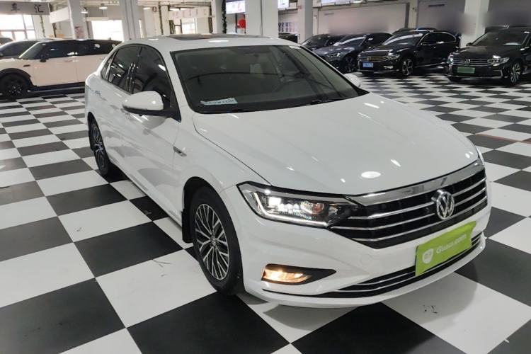Used Volkswagen Sagitar 2021 280TSI DSG Comfort Connect Edition Front Right 45 Deg