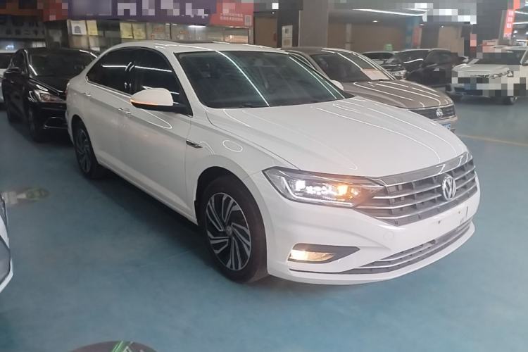 Used Volkswagen Sagitar 2021 280TSI DSG Excellence Edition Front Right 45 Deg