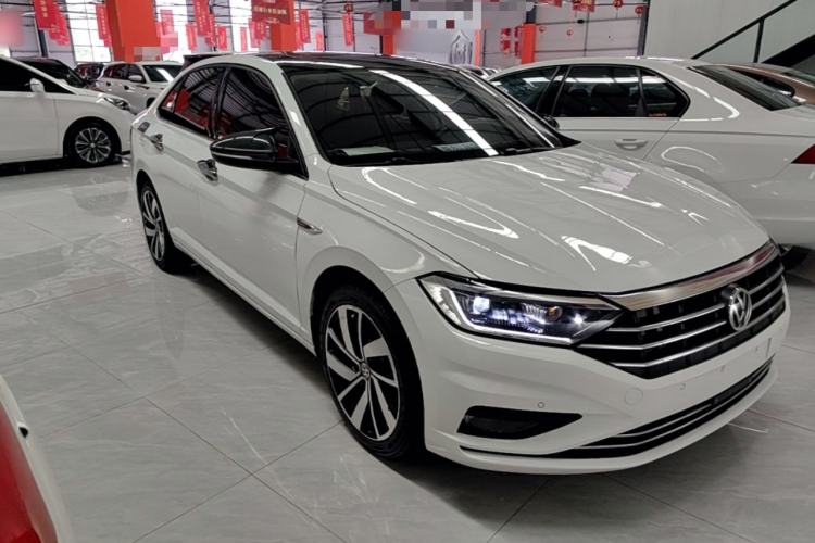 Used Volkswagen Sagitar 2021 280TSI DSG Excellence Edition Front Right 45 Deg