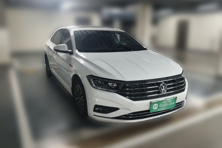 Used Volkswagen Sagitar 2021 280TSI DSG Comfort Connect Edition Front Right 45 Deg