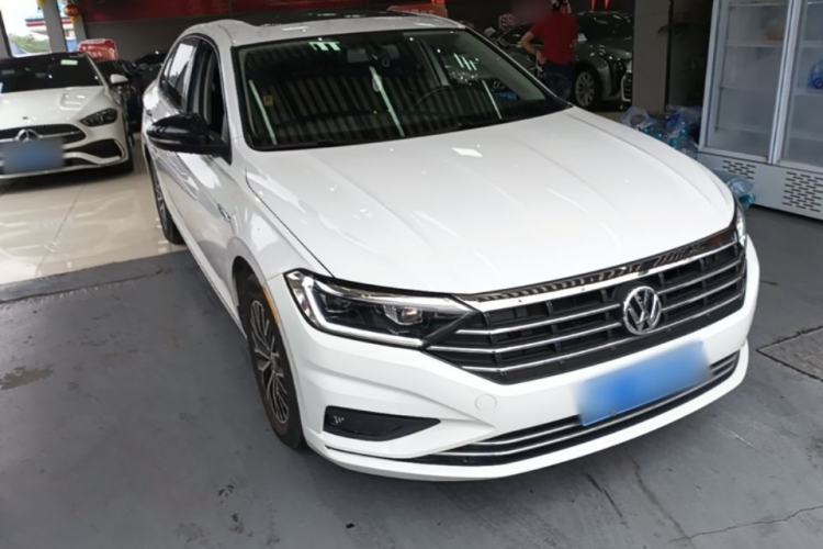Used Volkswagen Sagitar 2021 280TSI DSG Comfort Connect Edition Front Right 45 Deg