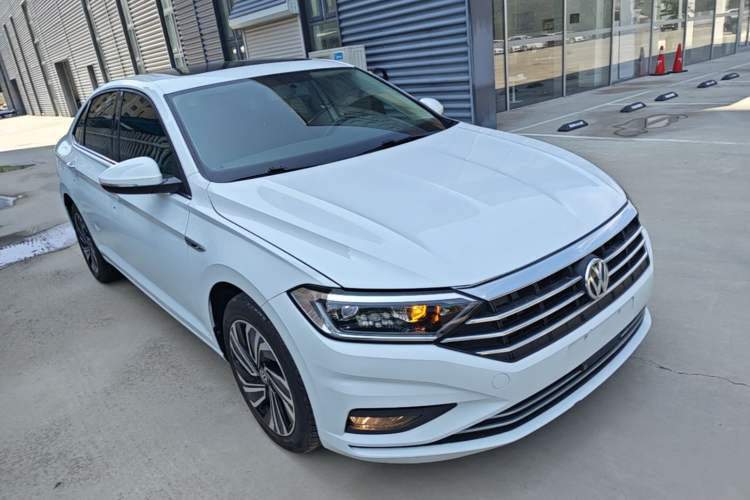 Used Volkswagen Sagitar 2021 280TSI DSG Excellence Edition Front Right 45 Deg