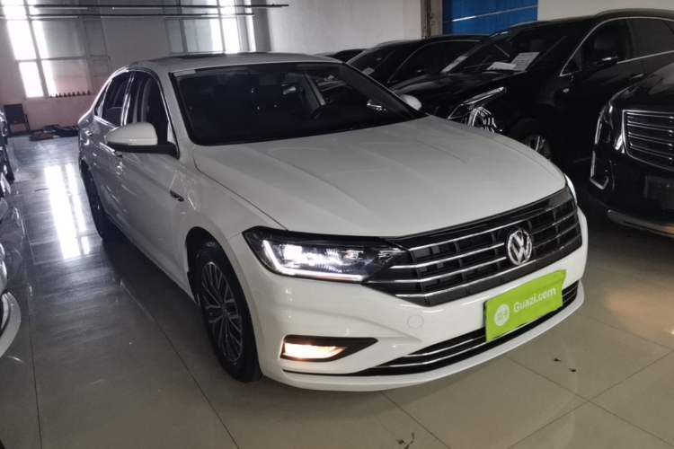 Used Volkswagen Sagitar 2021 280TSI DSG Comfort Connect Edition Front Right 45 Deg