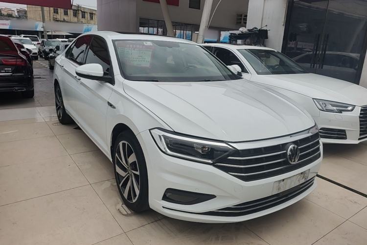 Used Volkswagen Sagitar 2021 280TSI DSG Excellence Edition Front Right 45 Deg