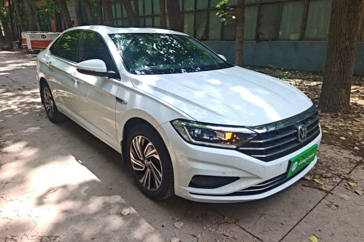 Used Volkswagen Sagitar 2021 280TSI DSG Excellence Edition Front Right 45 Deg