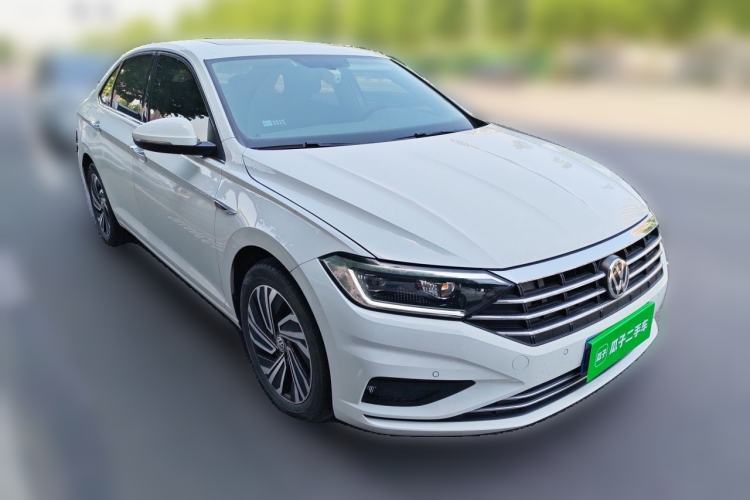Used Volkswagen Sagitar 2021 280TSI DSG Luxury Smart Connectivity Edition Front Right 45 Deg