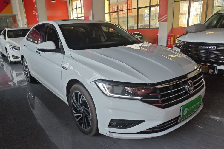 Used Volkswagen Sagitar 2021 280TSI DSG Excellence Edition Front Right 45 Deg