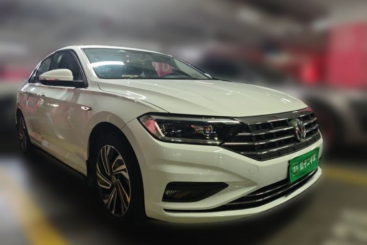 Used Volkswagen Sagitar 2021 200TSI DSG Excellence Edition Front Right 45 Deg