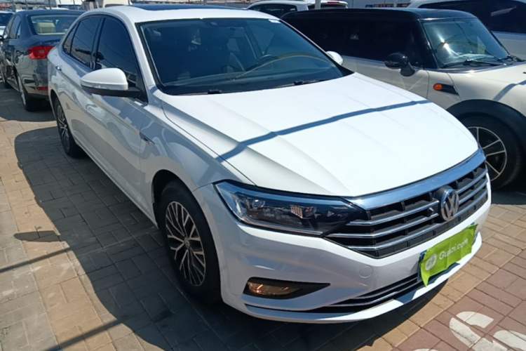 Used Volkswagen Sagitar 2021 280TSI DSG Comfort Connect Edition Front Right 45 Deg