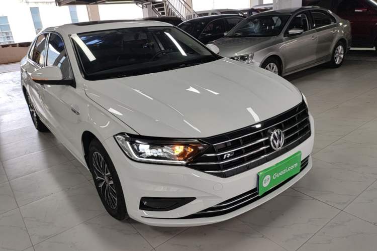 Used Volkswagen Sagitar 2021 280TSI DSG Excellence Edition Front Right 45 Deg