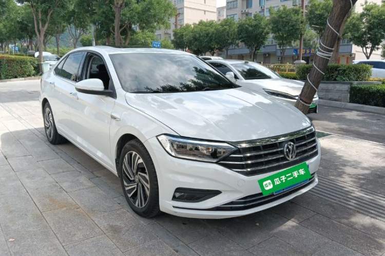 Used Volkswagen Sagitar 2021 280TSI DSG 30th Anniversary Edition Front Right 45 Deg