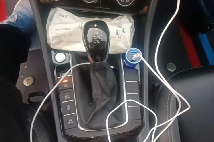 Used Volkswagen Sagitar 2021 280TSI DSG 30th Anniversary Edition Gear Lever