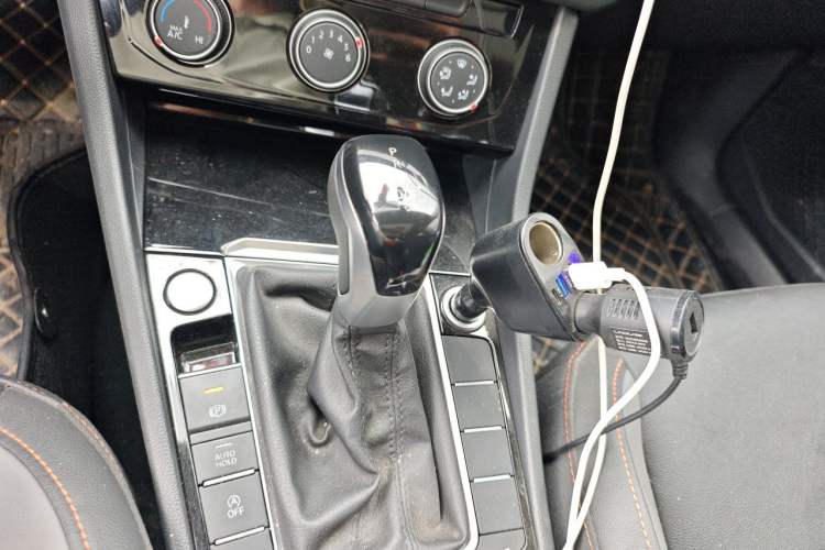 Used Volkswagen Sagitar 2021 280TSI DSG 30th Anniversary Edition Gear Lever