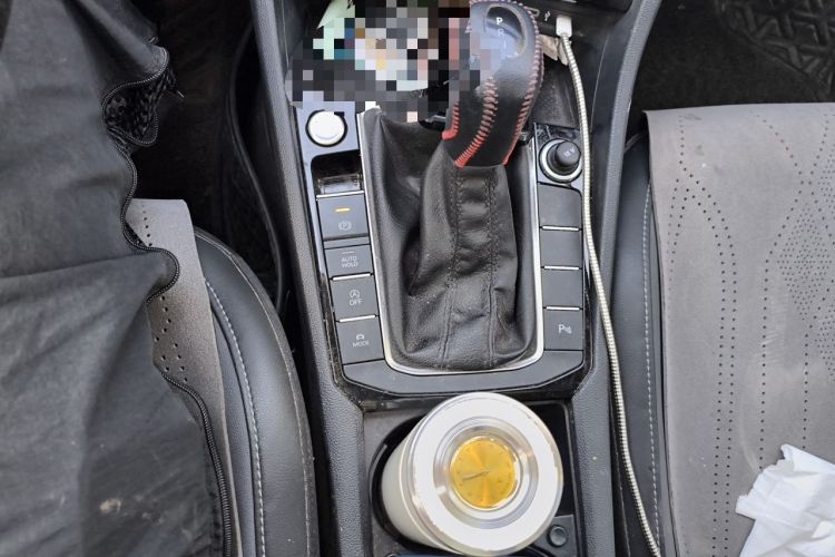 Used Volkswagen Sagitar 2021 280TSI DSG Excellence Edition Gear Lever