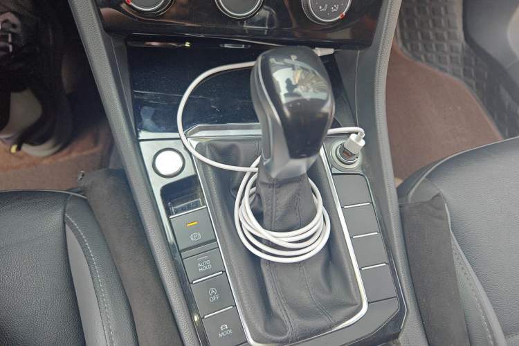 Used Volkswagen Sagitar 2021 200TSI DSG Comfort Connect Edition Gear Lever