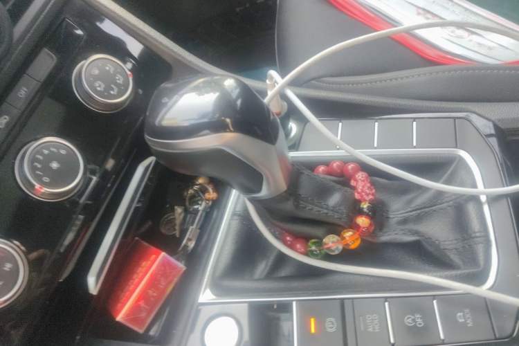 Used Volkswagen Sagitar 2021 280TSI DSG Comfort Connect Edition Gear Lever