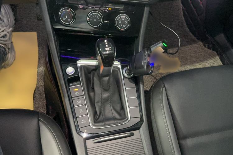 Used Volkswagen Sagitar 2021 280TSI DSG Comfort Connect Edition Gear Lever
