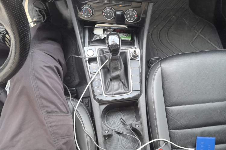 Used Volkswagen Sagitar 2021 280TSI DSG Comfort Connect Edition Gear Lever