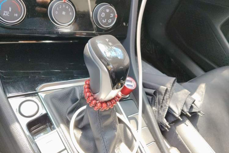 Used Volkswagen Sagitar 2021 280TSI DSG 30th Anniversary Edition Gear Lever