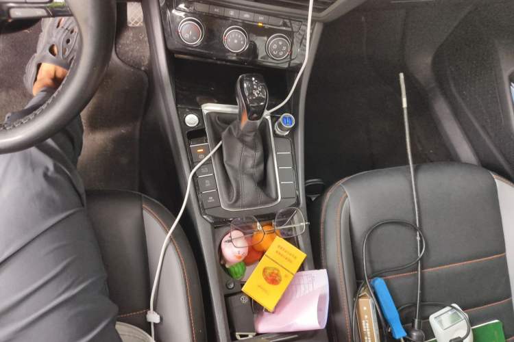 Used Volkswagen Sagitar 2021 280TSI DSG 30th Anniversary Edition Gear Lever