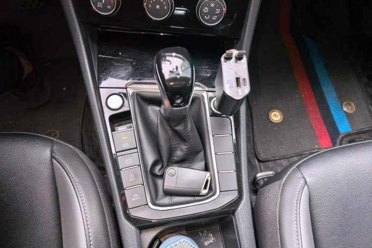 Used Volkswagen Sagitar 2021 200TSI DSG Comfort Connect Edition Gear Lever