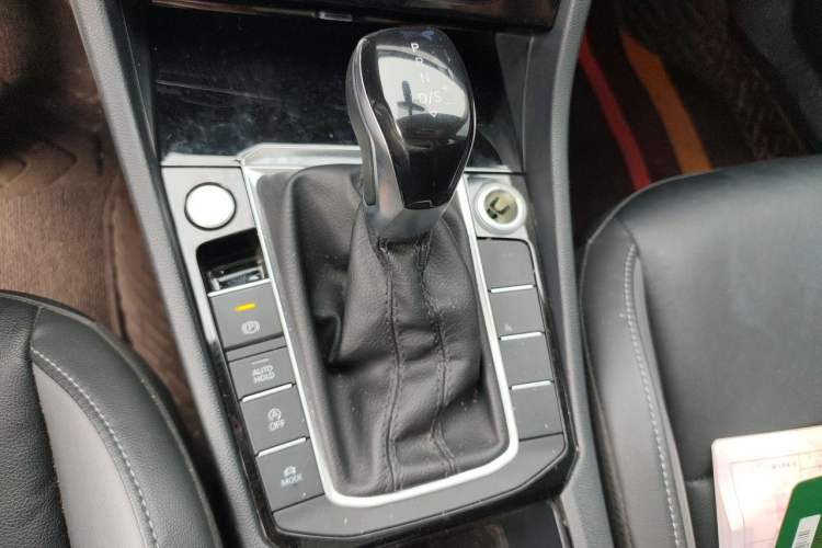 Used Volkswagen Sagitar 2021 280TSI DSG Flagship Smart Connectivity Version Gear Lever