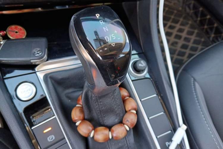 Used Volkswagen Sagitar 2021 280TSI DSG Comfort Connect Edition Gear Lever