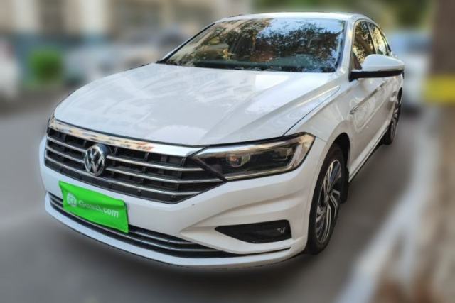 Używany Volkswagen Sagitar 2021 280TSI DSG Excellence Edition