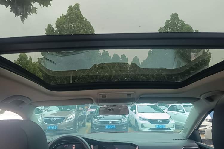 Used Volkswagen Sagitar 2021 200TSI DSG Comfort Connect Edition Headliner