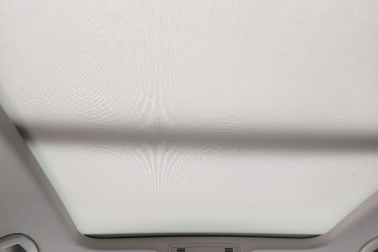 Used Volkswagen Sagitar  Headliner