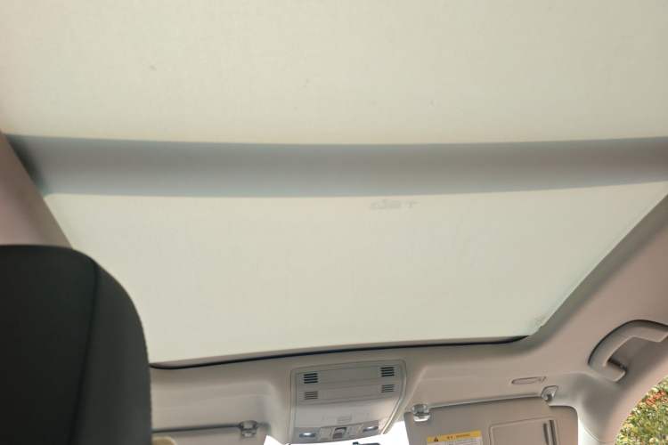 Used Volkswagen Sagitar 2021 280TSI DSG Comfort Connect Edition Headliner