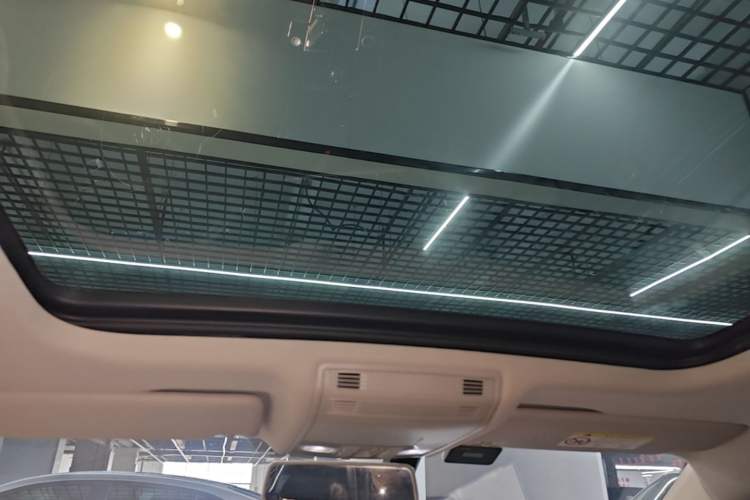 Used Volkswagen Sagitar 2021 280TSI DSG Comfort Connect Edition Headliner