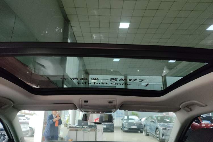 Used Volkswagen Sagitar 2021 280TSI DSG Comfort Connect Edition Headliner