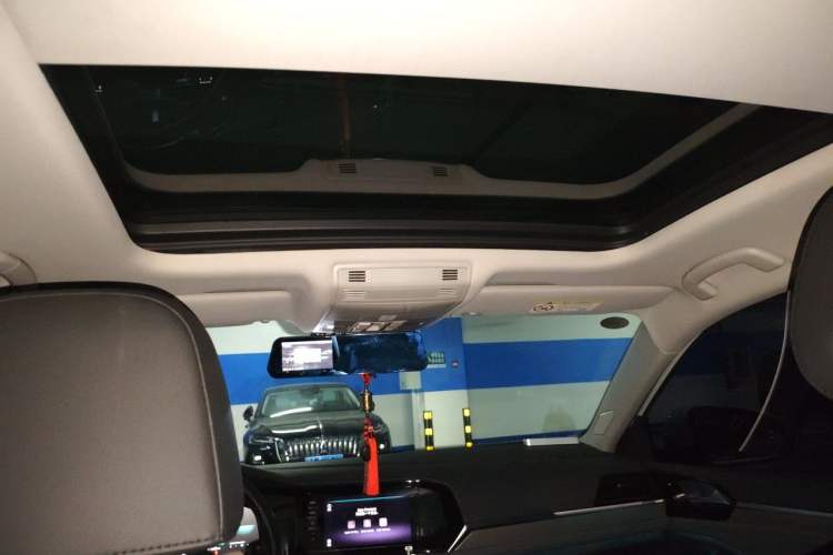 Used Volkswagen Sagitar 2021 280TSI DSG Comfort Connect Edition Headliner