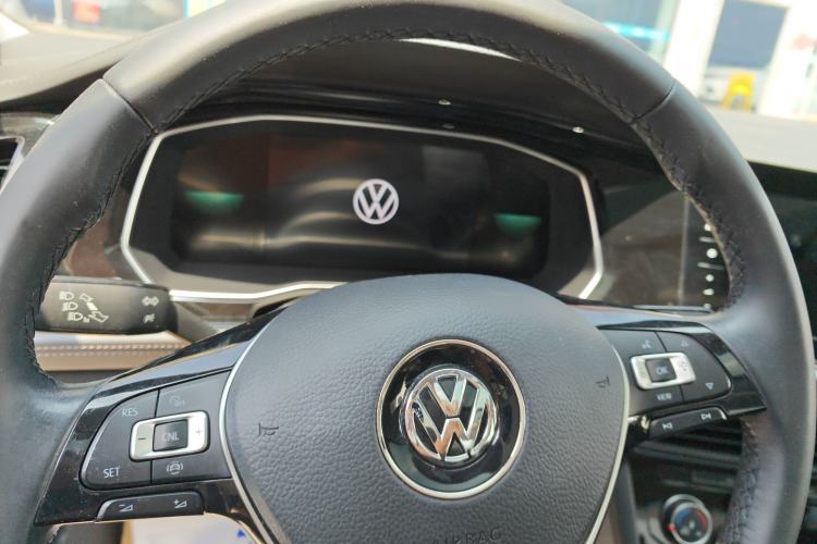 Used Volkswagen Sagitar 2021 200TSI DSG Comfort Connect Edition Instrument Cluster