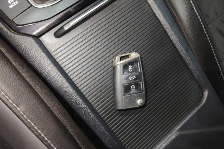Used Volkswagen Sagitar 2021 280TSI DSG Luxury Smart Connectivity Edition Interior 1